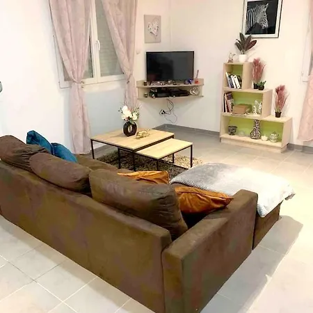 아파트 A Avec Terrasse 38 M² Et Jardin *