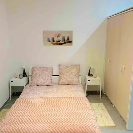 A Avec Terrasse 38 M² Et Jardin * 디종