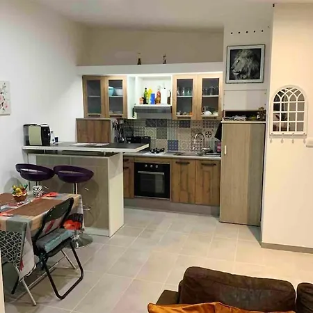 A Avec Terrasse 38 M² Et Jardin 아파트