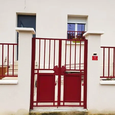 A Avec Terrasse 38 M² Et Jardin * 디종